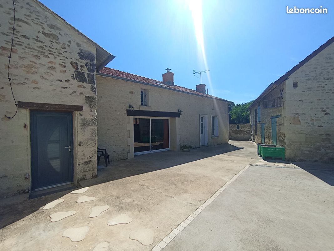 Maison 6 pièces 190 m² · à Scorbé-Clairvaux · 190 m² · 187 000 €