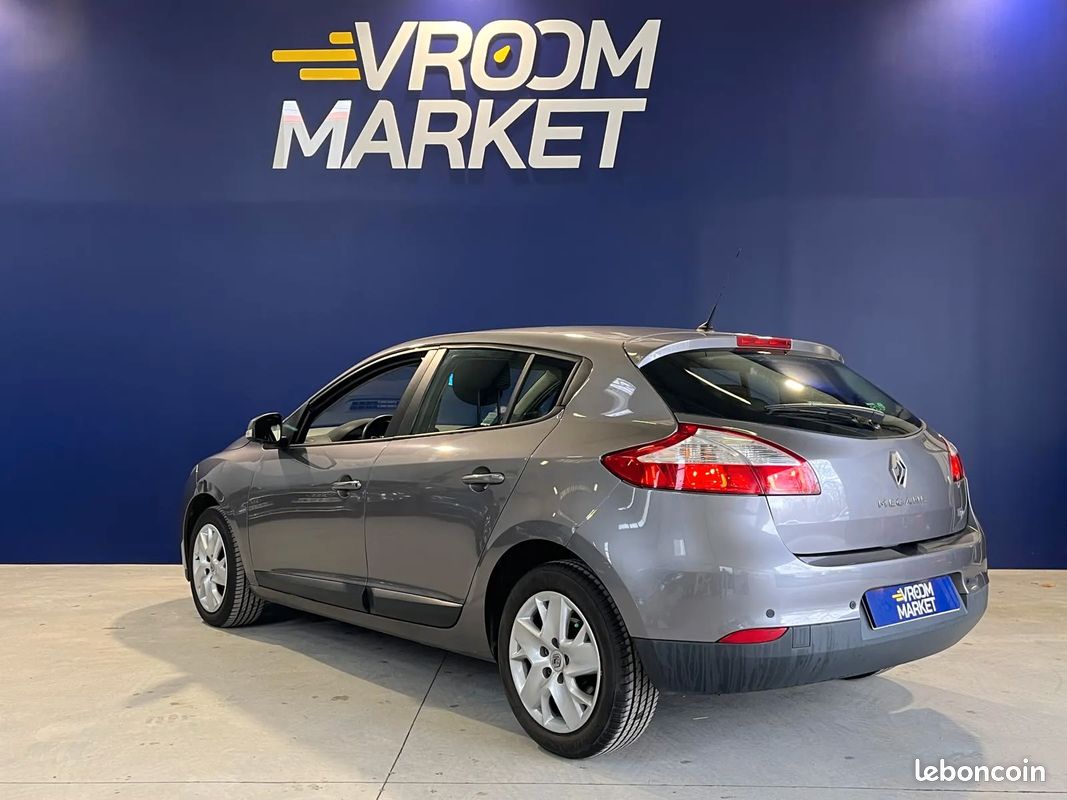 RENAULT Megane 1.2 115ch Limited - 2012 - 48 500 km - Faible kilométrage (image 5)