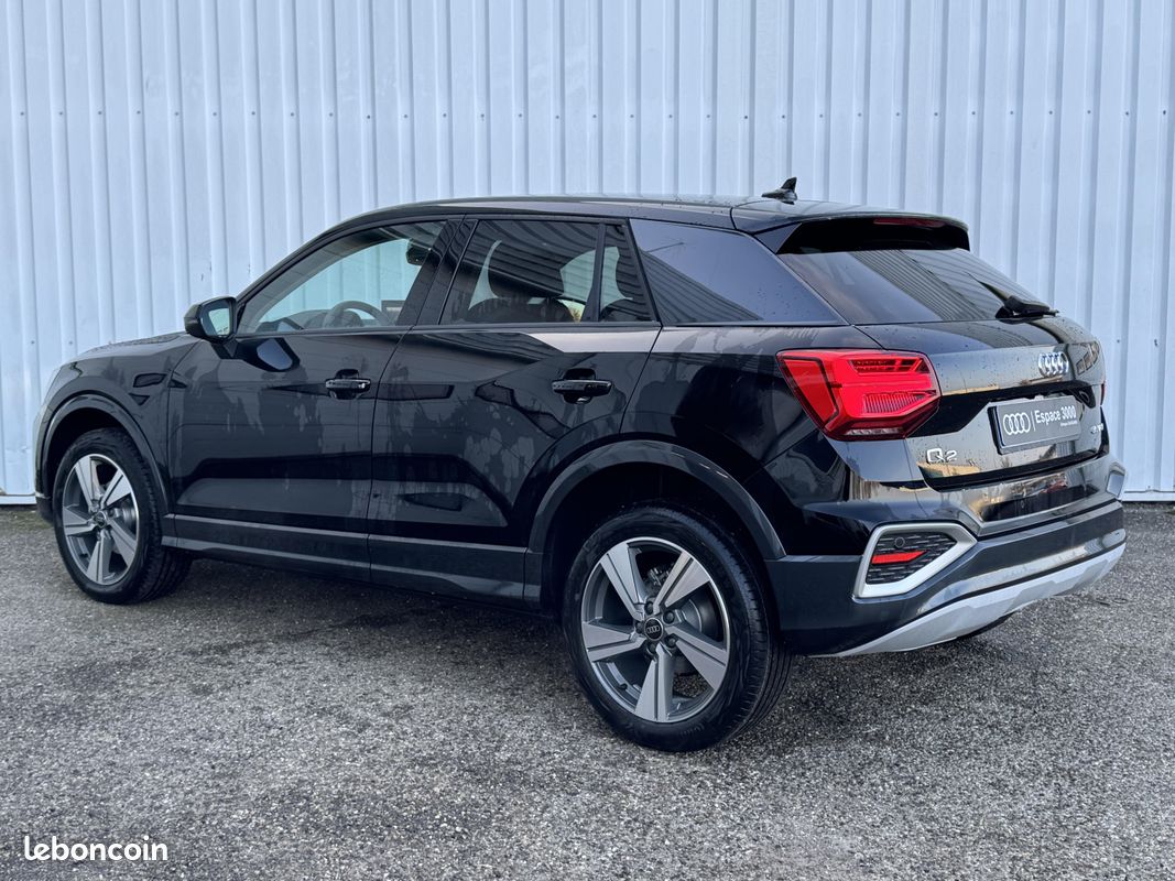 AUDI Q2 35 TFSI 150 S tronic 7 Design (image 3)