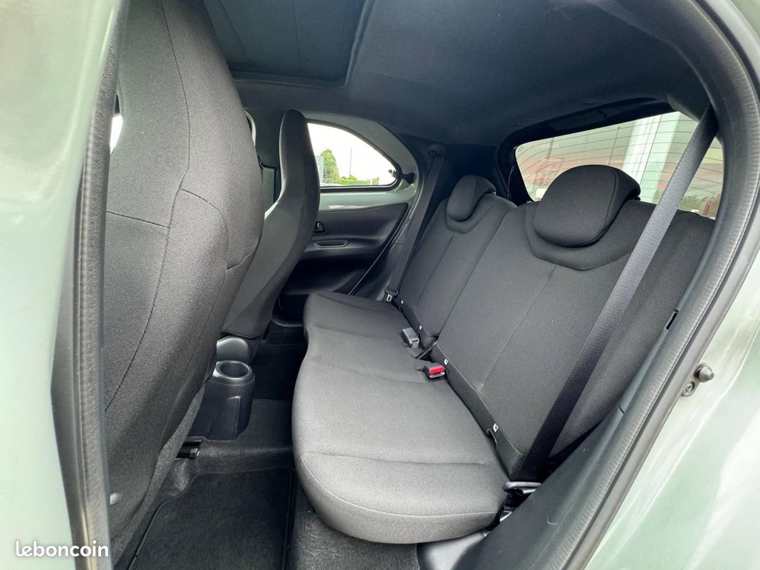 Toyota Aygo X 1.0 VVT-i 72ch Air Design MY24 (image 15)