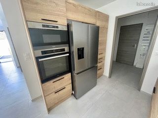 https://img.leboncoin.fr/api/v1/lbcpb1/images/b9/7e/5f/b97e5fb5a2713a2e6d19671cb617630fb9e659c6.jpg?rule=ad-image
