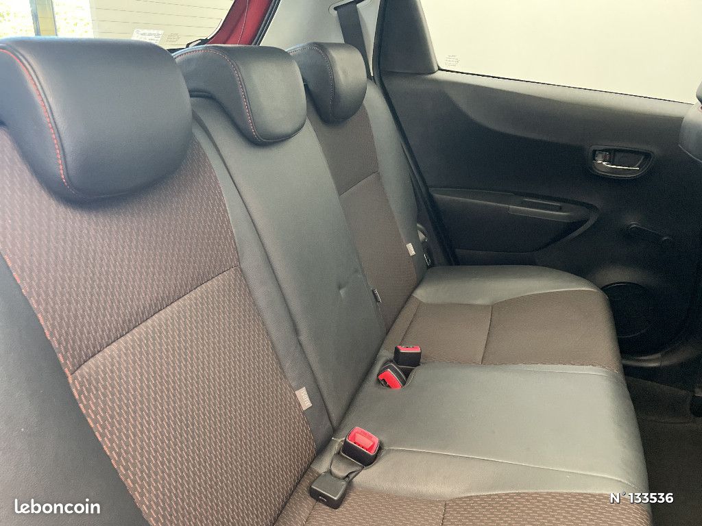 Toyota Yaris 100 VVT-i Style CVT (image 11)