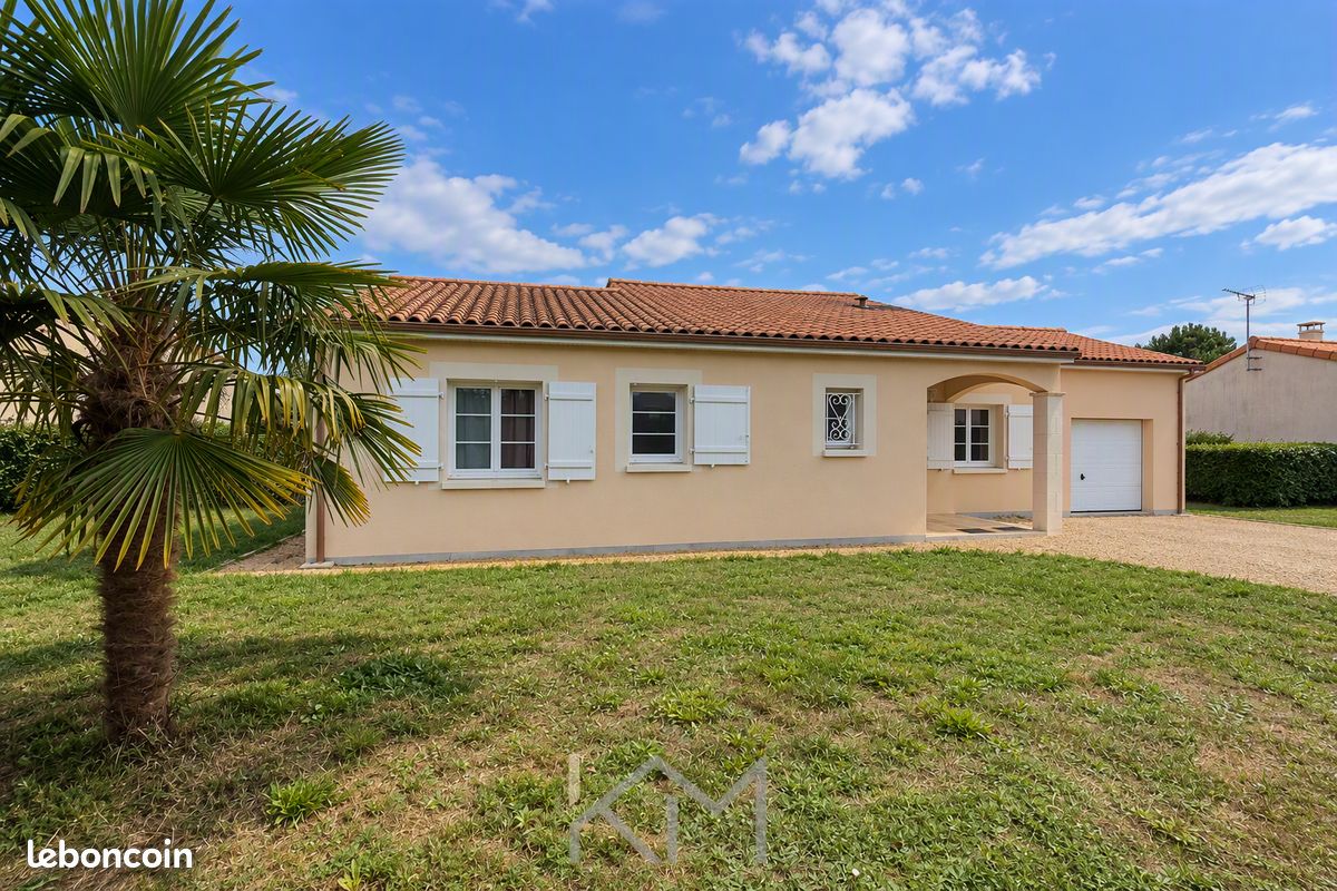 Maison 4 pièces 101 m² · à Fontaine-le-Comte · 101 m² · 254 400 €