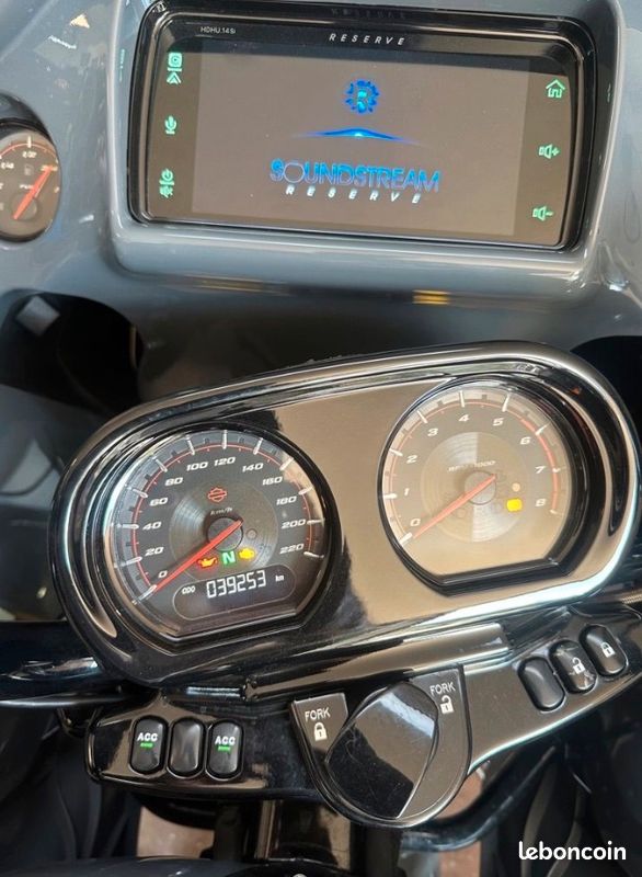 CVO Road Glide (image 3)
