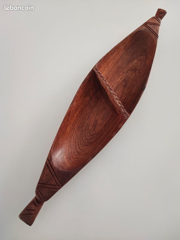 Pirogue en bois exotique (image 1)