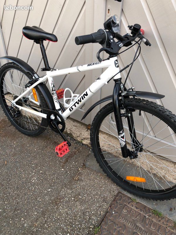 Vélo VTT Enfant 24 Pouce Décathlon B’TWIN Rockrider 300 tout équipé (image 4)
