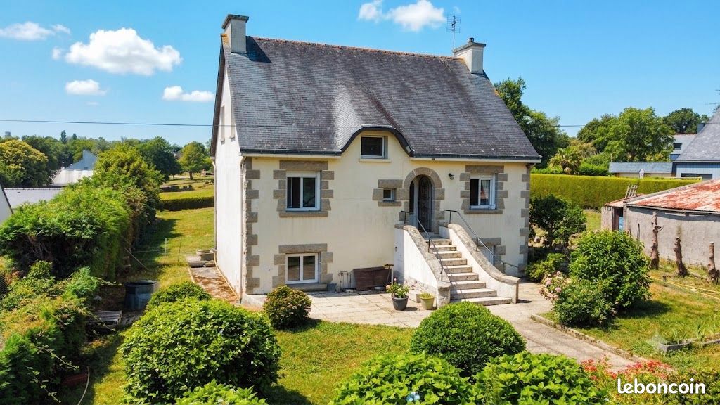 Maison 6 pièces 192 m² · à Plouguernével · 192 m² · 159 000 €