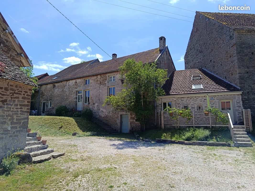 Maison 9 pièces 230 m² · à Vandenesse-en-Auxois · 230 m² · 365 000 €