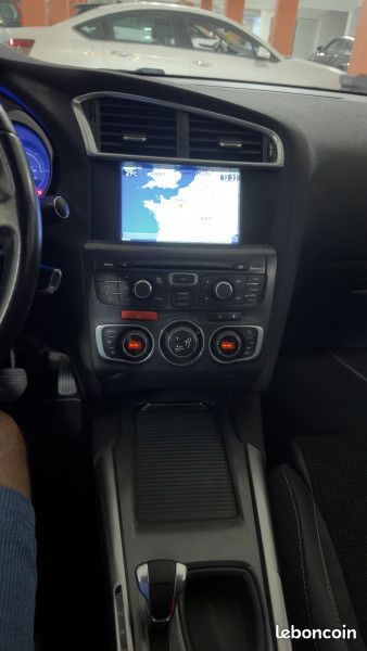 Citroen C4 1.6 E-HDI 112 FAP EXCLUSIVE AUTOMATIQUE (image 21)