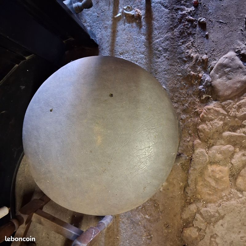Ancien tabouret fer et simili (image 2)