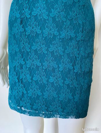 Chnel - Combinison jupe en tweed rouge et or, style prisien, utomne Chnel - Combinison jupe en tweed rouge et or, style prisien, utomne
