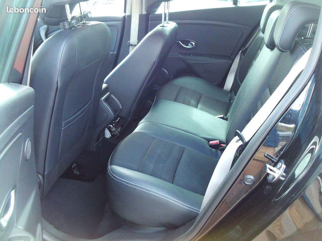 Renault MEGANE III 1.6 DCI 130CH BOSE BV6 5 PORTES (image 6)