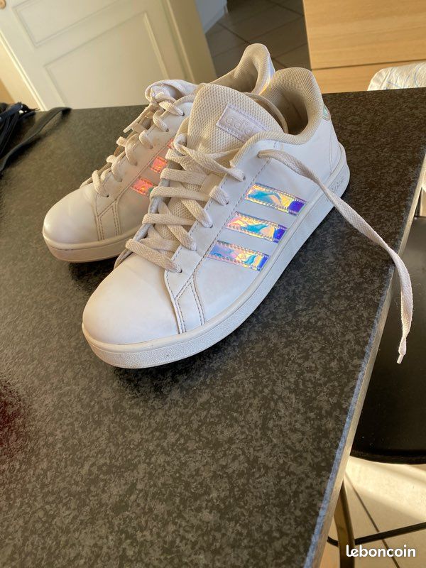 Baskets adidas nacrés 37,5 (image 1)