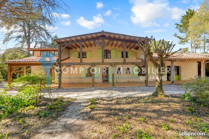 Maison 7 pièces 282 m²