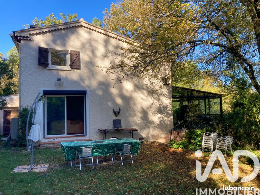 Maison 5 pièces 148 m² à Tourves