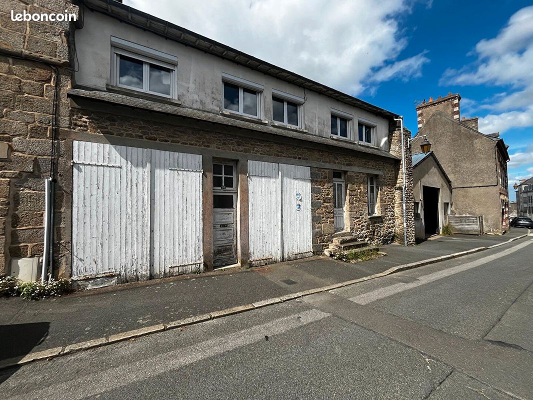 Local commercial 3 pièces 97 m² · à Quintin · 97 m² · 123 050 €