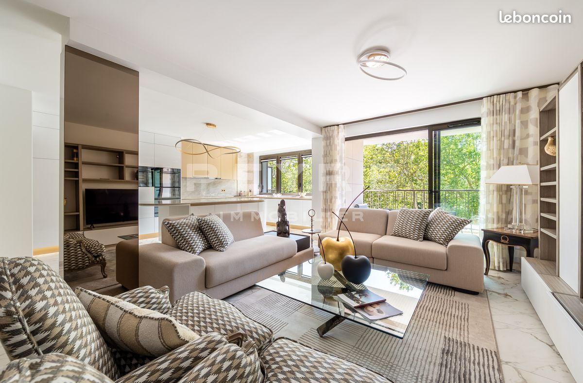 Appartement 5 pièces 145 m² · à Neuilly-sur-Seine · 145 m² · 15 000 €