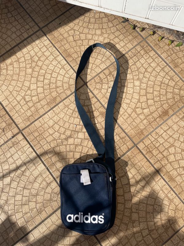 Sacoche adidas urgent (image 1)