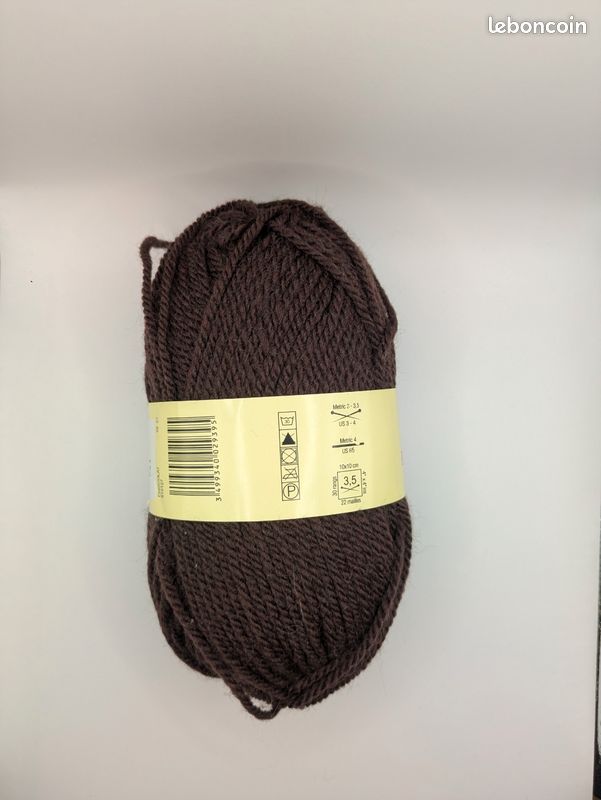 Pelote de laine / acrylique - 50g ≈ 115 m - couleur chocolat - Pingouin - Neuve (image 3)