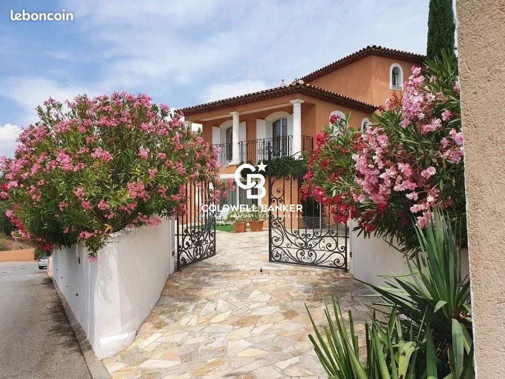 Maison 7 pièces 220 m² · à Fréjus · 220 m² · 1 195 000 €