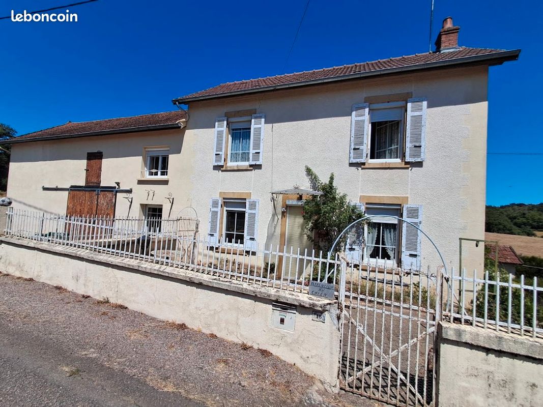 Maison 7 pièces 150 m² · à Charolles · 150 m² · 150 000 €