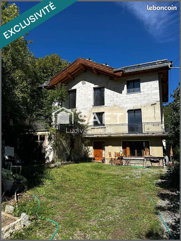 Maison 6 pièces 170 m² · à L'Argentière-la-Bessée · 170 m² · 342 000 €