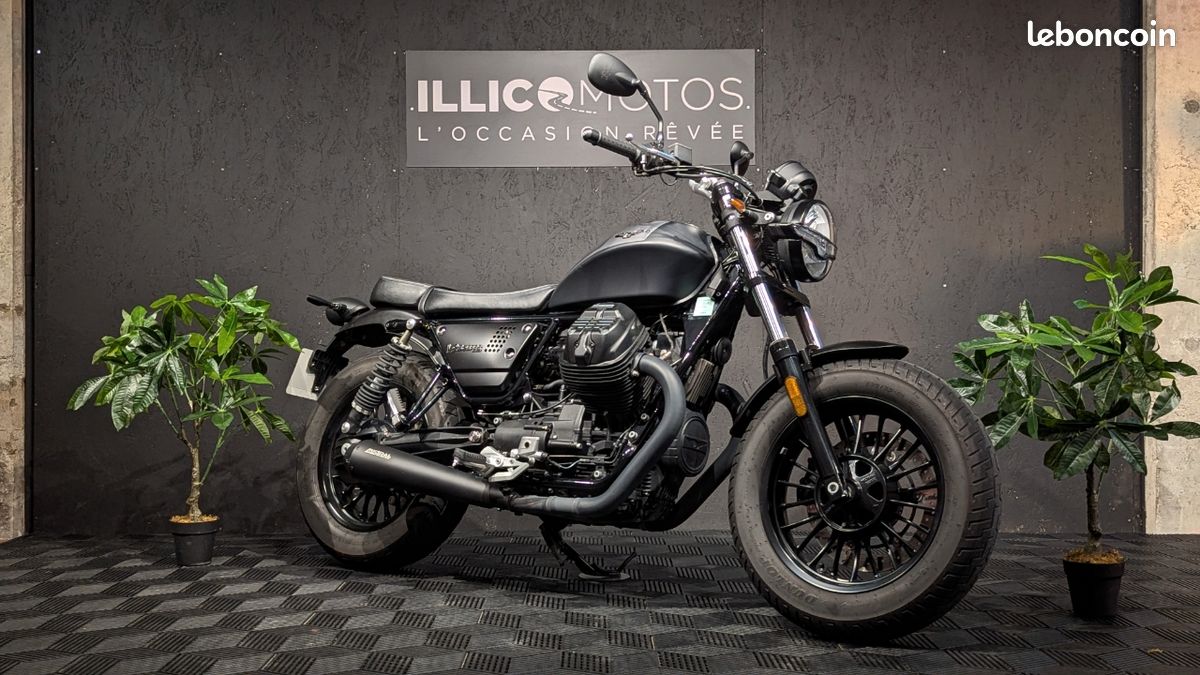 Moto guzzi v9 bobber Motos