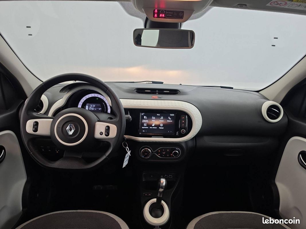 RENAULT Twingo III E-Tech Equilibre (image 27)