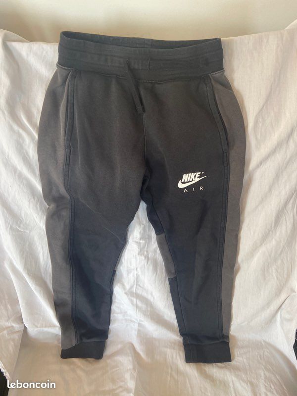 Jogging nike 8/10 ans (image 4)