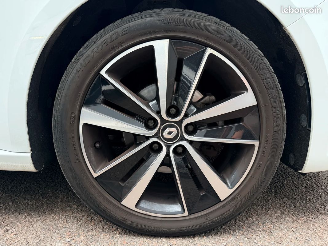 Renault MEGANE IV 1,5 DCI / SUIVIE ET ENTRETENUE / (image 30)