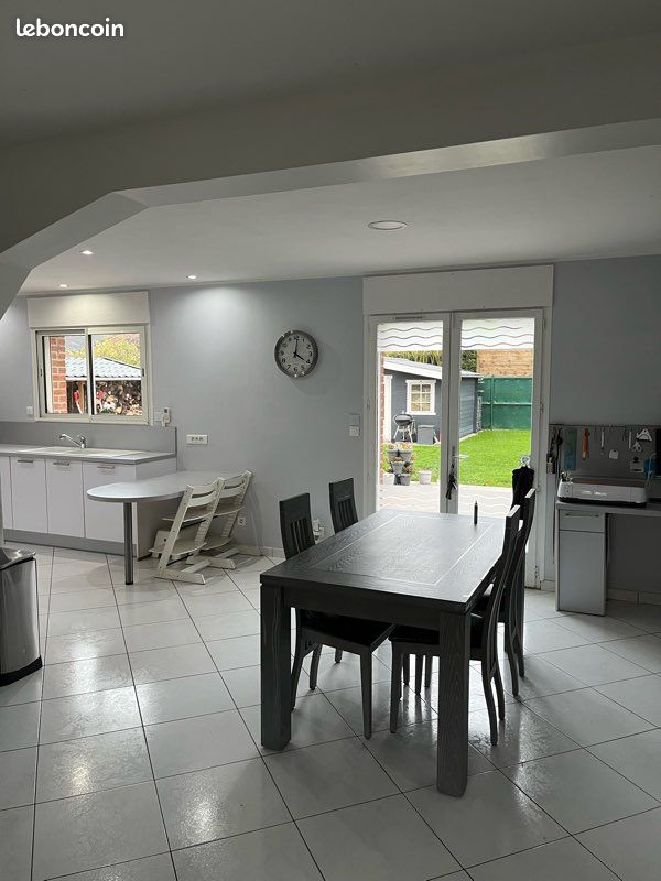 Maison 5 pièces 90 m² · à Santes · 90 m² · 320 000 €