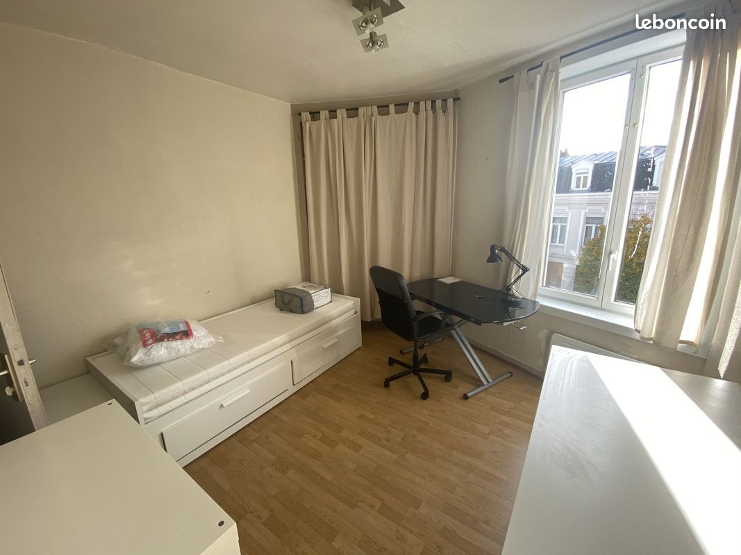 Appartement 1 pièce 15 m² · à Lille · 15 m² · 414 €