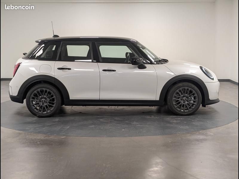 Mini Cooper 5 Portes C 156ch Classic DKG7 (image 4)