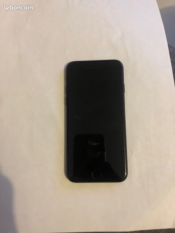 IPhone 8 bon état (image 1)