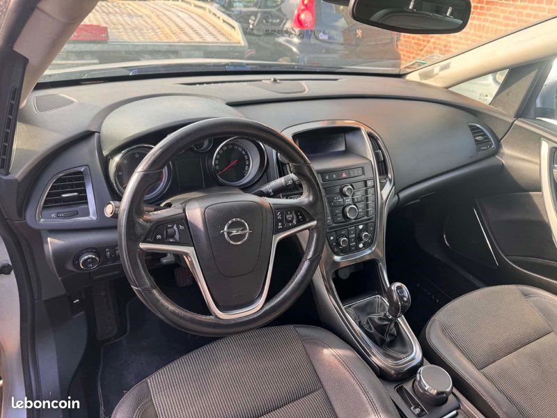Opel astra j (image 3)