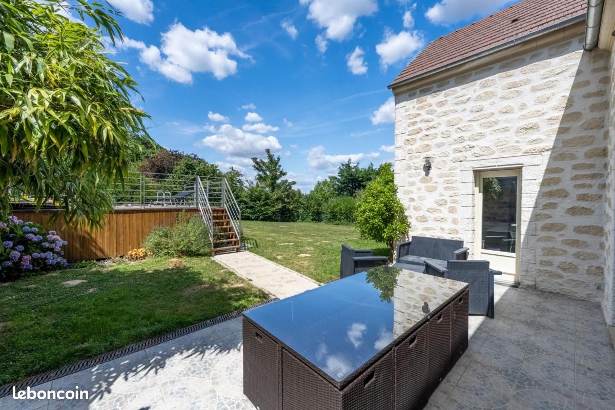 Maison 8 pièces 186 m² · à Jambville · 186 m² · 425 000 €