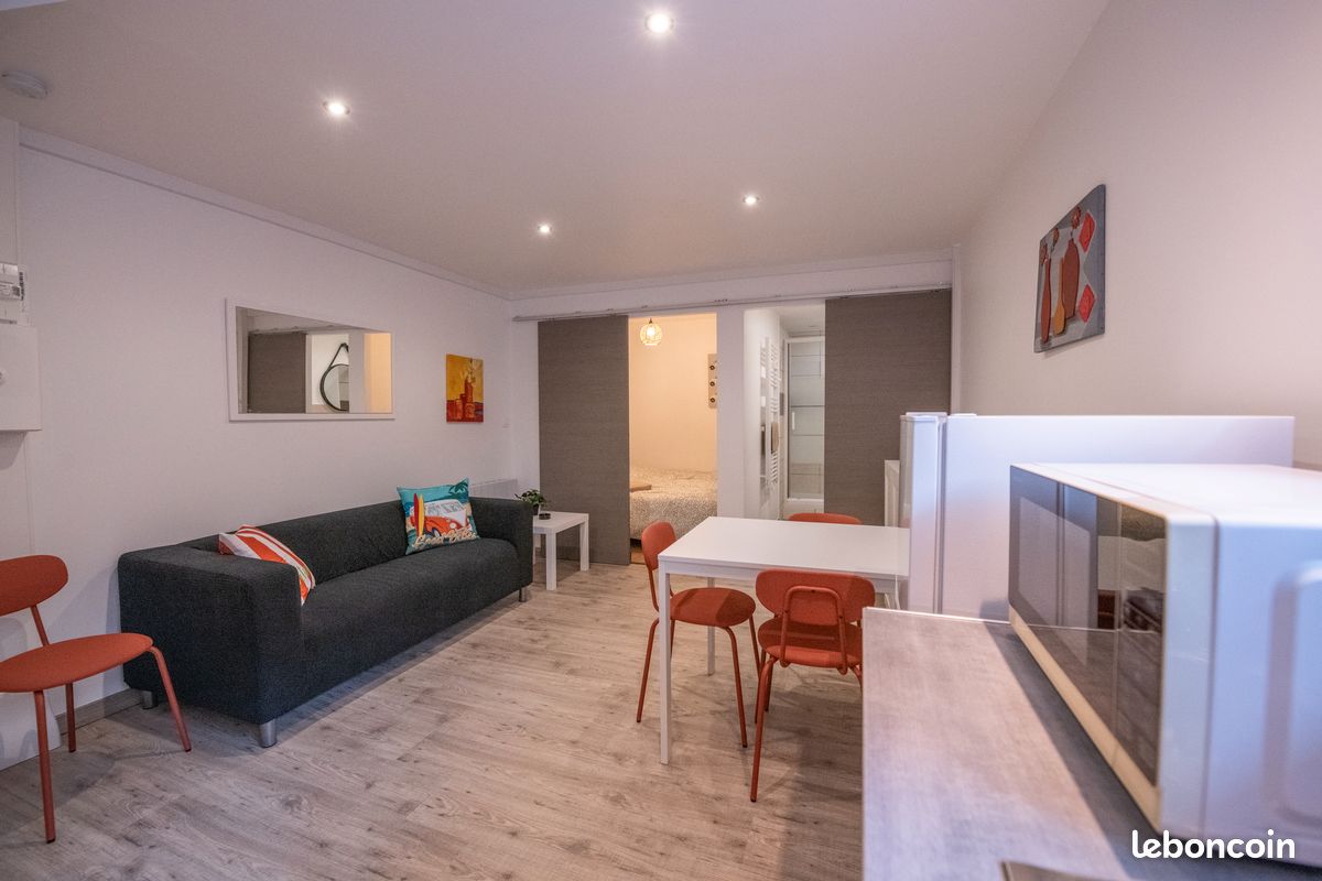 Appartement 10 pièces 24 m² · à Saint-Étienne · 24 m² · 370 €/mois