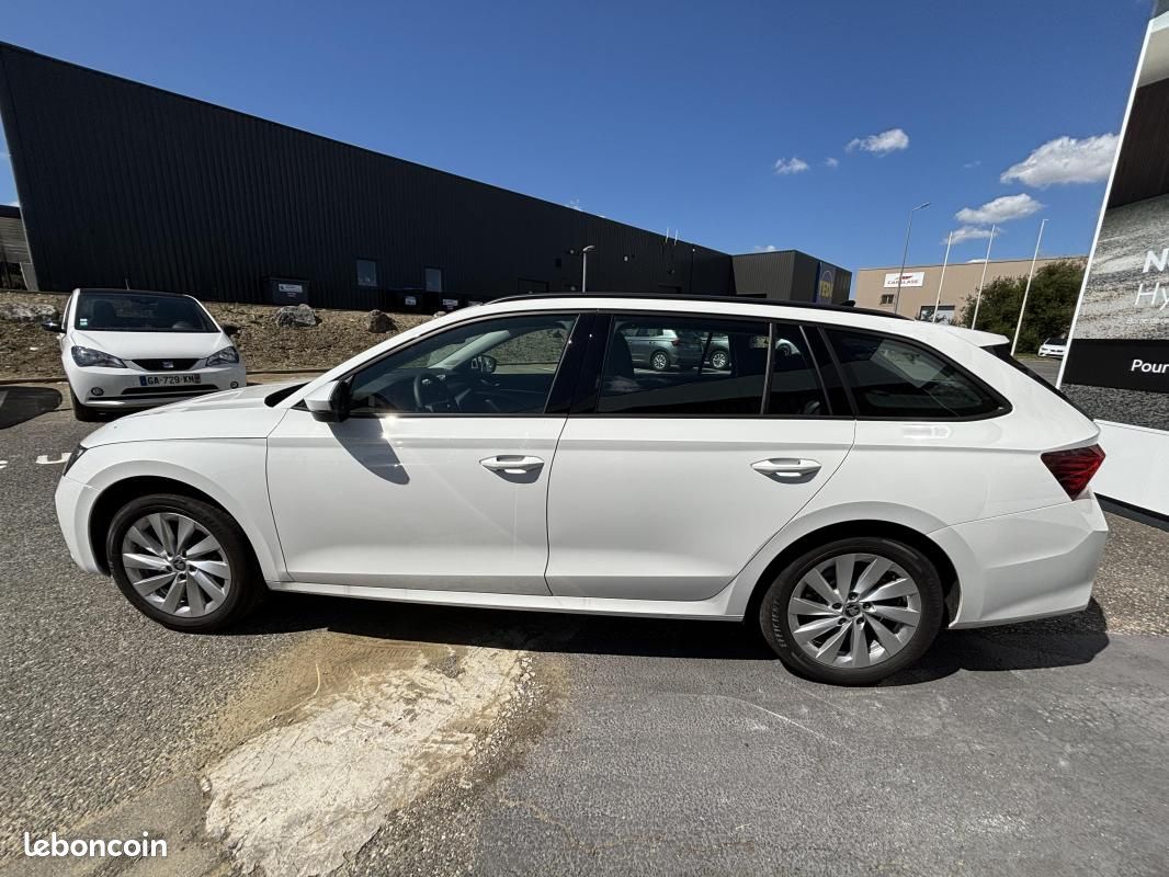 Skoda Octavia COMBI 2.0 TDI 150 ch SCR DSG7 Selection (image 2)