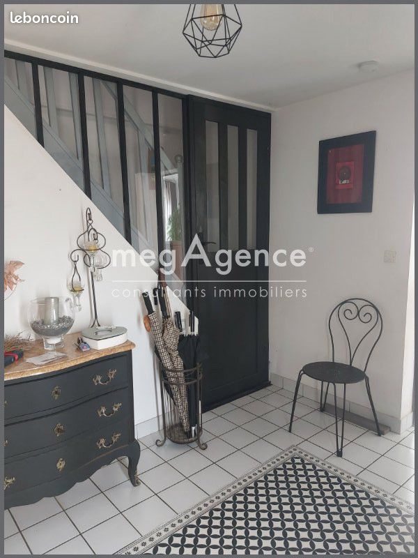 Maison 6 pièces 108 m² - Thouars 79100 (image principale 1)