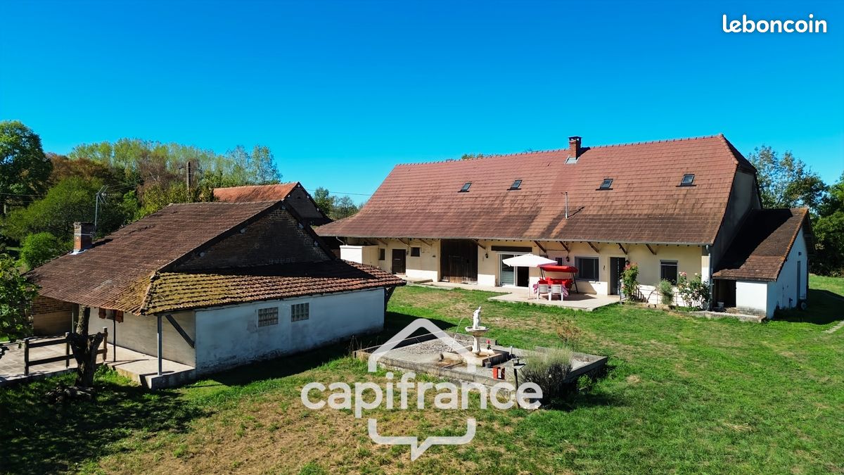 Maison 10 pièces 247 m² · à Saillenard · 247 m² · 349 000 €