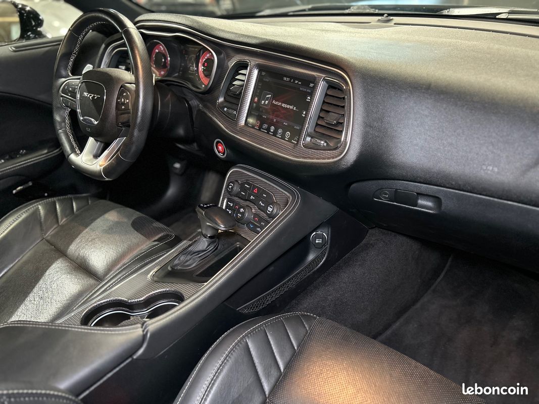 Dodge Challenger SRT Hellcat 6.2 V8 HEMI Supercharged 707 CH TorqueFlite 8 Harman Kardon (image 5)