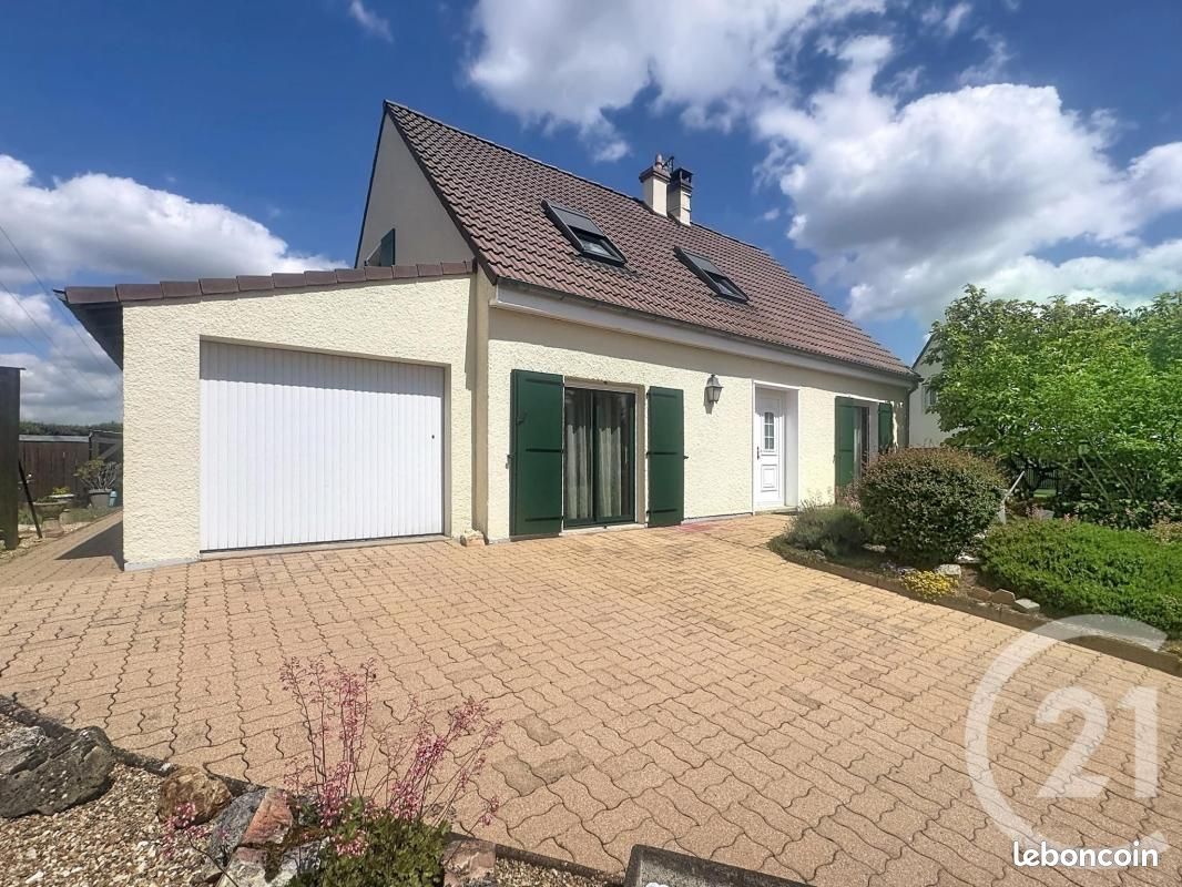 Maison 6 pièces 123 m² · à Sandillon · 123 m² · 294 000 €