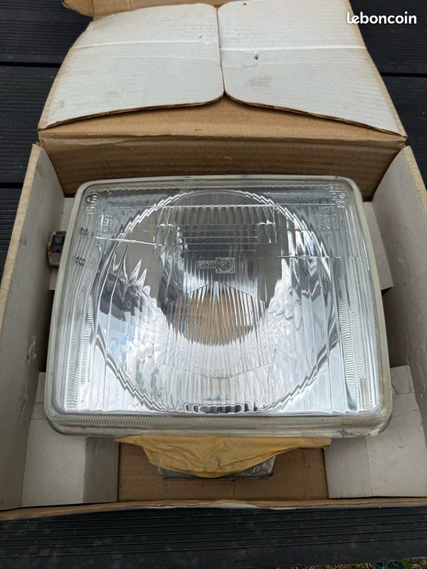 Phare Peugeot 104 (image 1)
