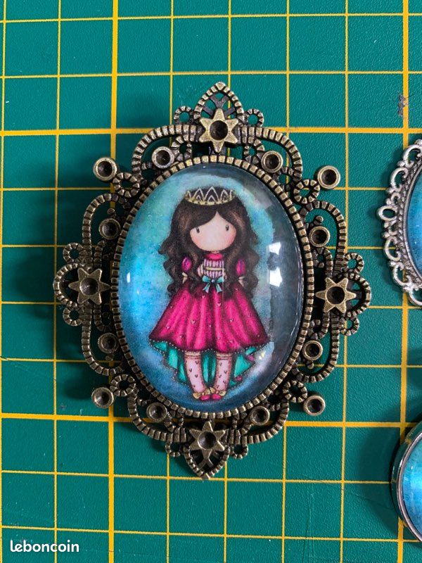 Pendentif Poupée Gorjuss Santoro pour fabrication bijoux (image 2)