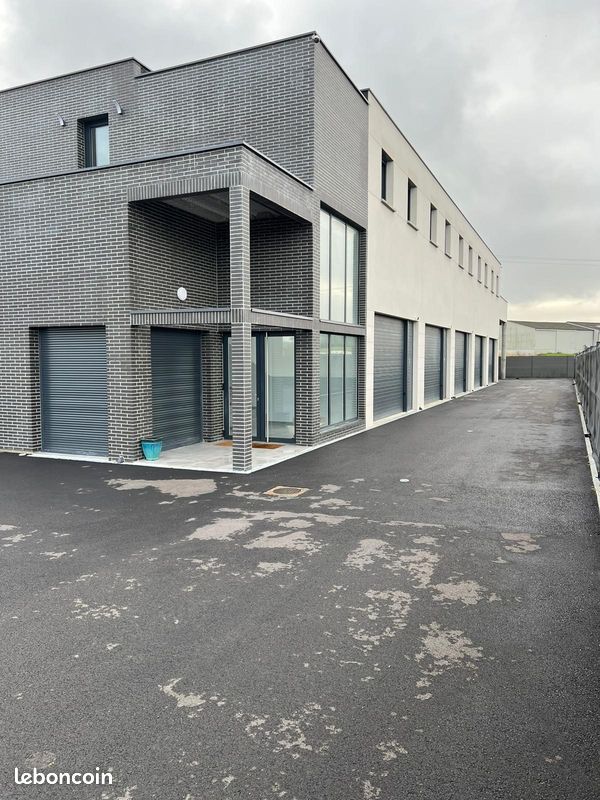 Bureaux de 15m² à 25m² - Freneuse (image 1)