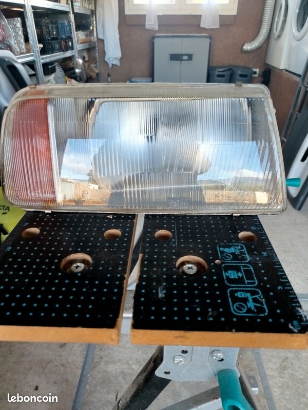 Phare Avant Droit (passager) H4 Suzuki VITARA 1988-1998 89,90 € Pièces