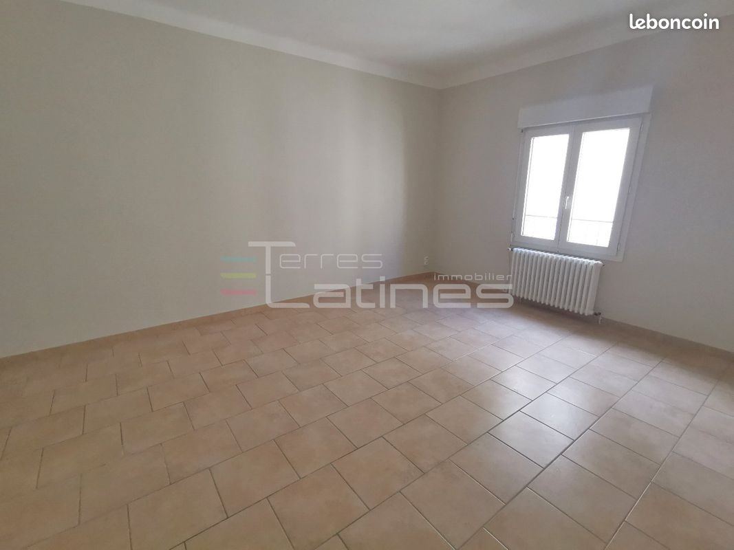 Appartement 2 pièces 49 m² · à Nîmes · 49 m² · 560 €