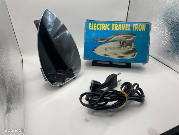 Ancien Fer à Repasser De Voyage Avec Pochette - Collection Et Déco Rétro
