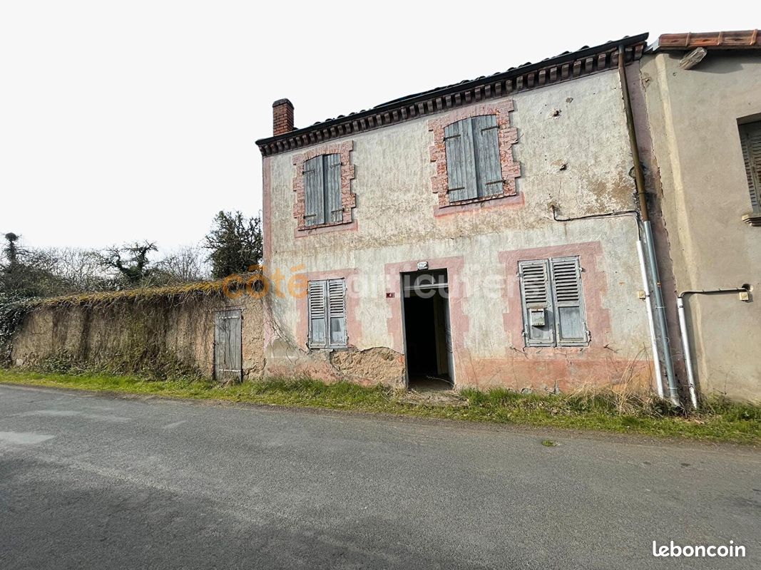 Maison 4 pièces 50 m² · à Sugères · 50 m² · 37 000 €