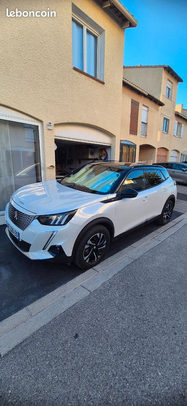 Peugeot e 2008 GT 136 2022 (image 1)